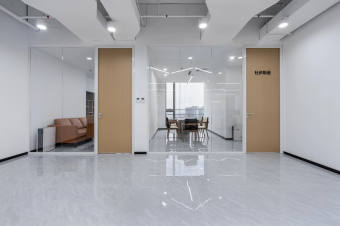 辦公室裝修中的“燈光設計”技巧：用光影打造