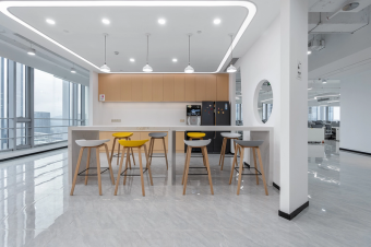 辦公室裝修中的“風水布局”技巧：打造和諧聚